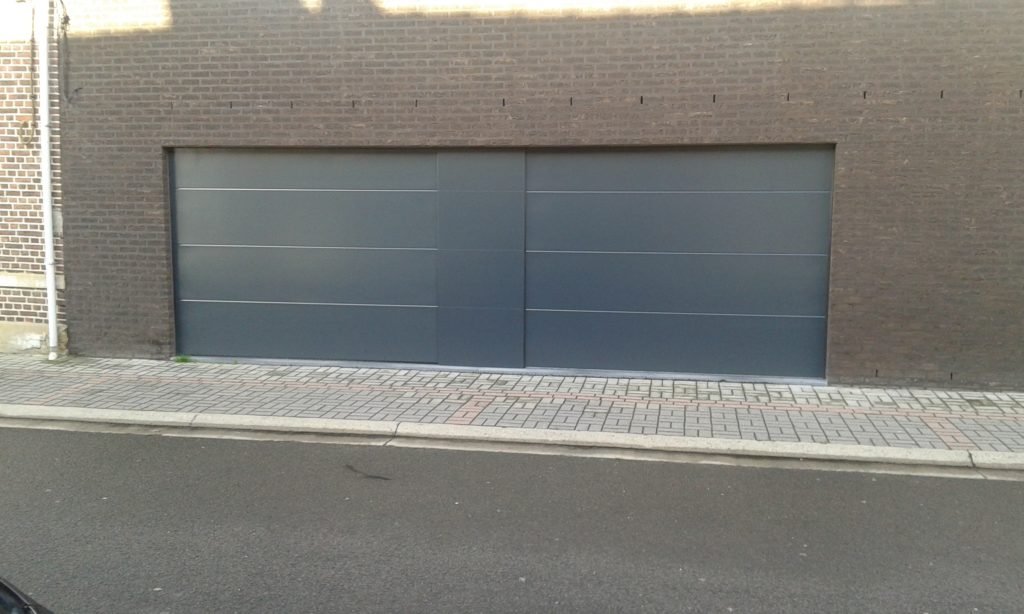 Portes de garage jumelées